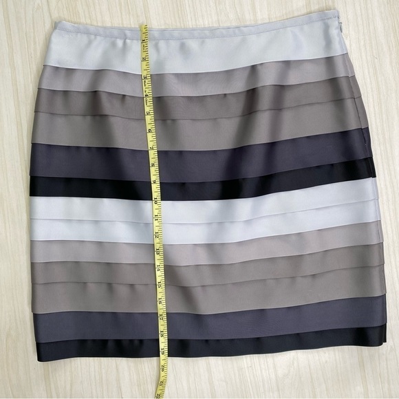 J.McLaughlin Ombré gray black ribbon skirt size 10 - Picture 4 of 9